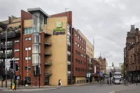 홀리데이 인 익스프레스 글래스고 시티 센터 리버사이드 루터글렌 호텔