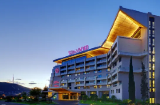 Sheraton Grand Tbilisi Metechi Palace