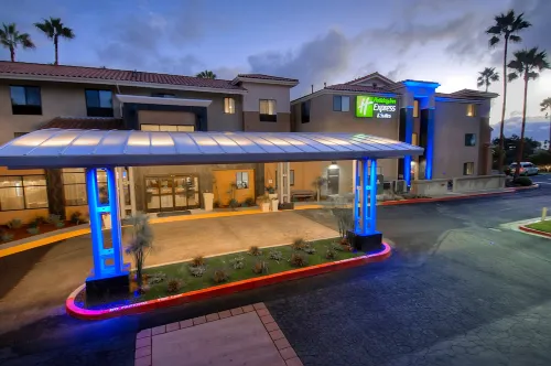Holiday Inn Express & Suites CARLSBAD BEACH by IHG - WiFi