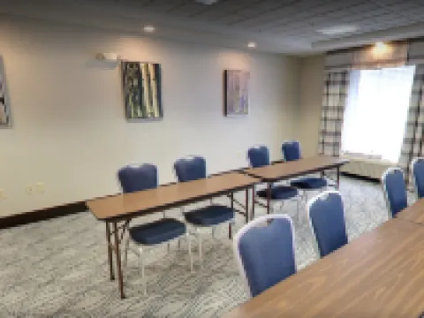 ホリデイ イン エクスプレス & スイーツ ジャクソン by IHG ブラックマンのホテル