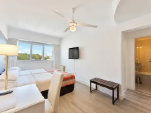 託洛薩酒店 馬德林港酒店