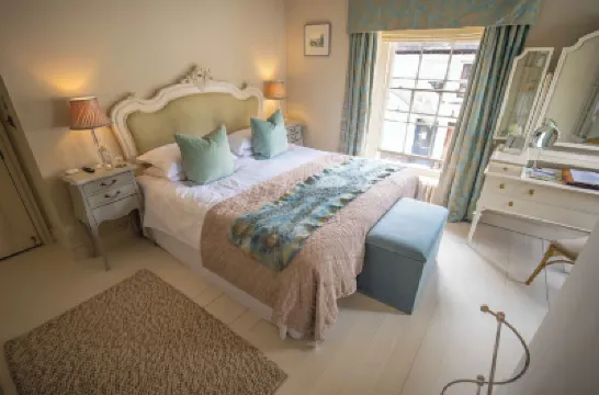 The New White Lion Hotels in 