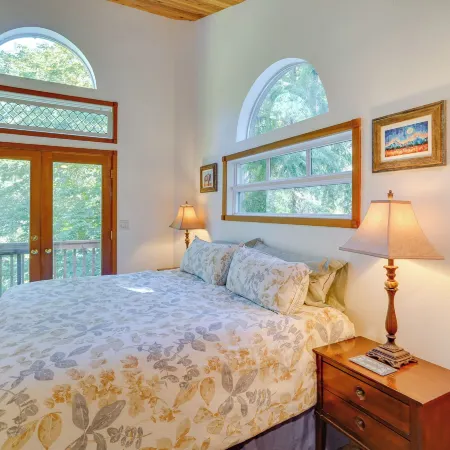 River Views, Private Hot Springs Tub, Forest, Deck