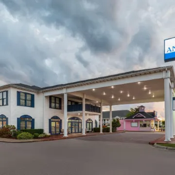 Angel Inn Near Imax, a Travelodge by Wyndham