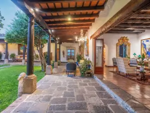 Las Cruces Boutique Hotel