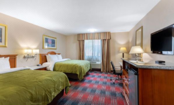Quality Inn & Suites Oceanside Near Camp Pendleton