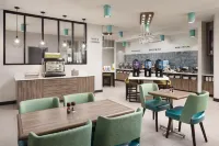 Tru by Hilton Cleveland - breakfast