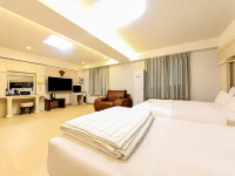 Paradise Spa Hotel 醴泉のホテル