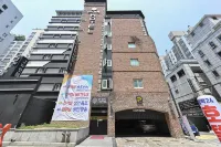 24 Block Hotel - 2-Star