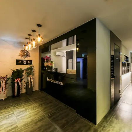 Bundang Hotel Ruby Отели рядом с достопримечательностью «Станция метро Ori»