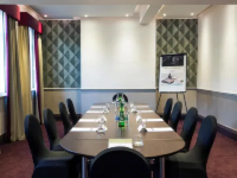 唐克斯特中心丹濃美居飯店