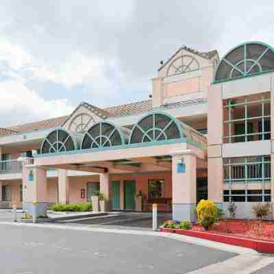 阿瑟頓公園旅館及套房酒店 Hotel Exterior