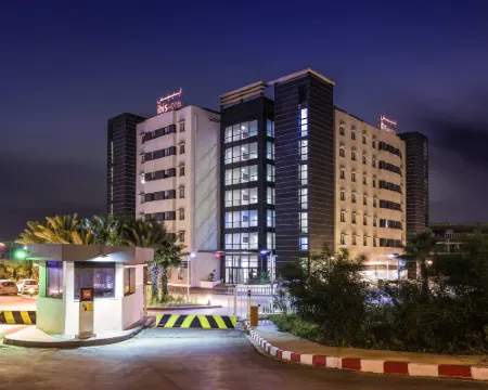 イビス オラン レ ファライス オランのホテル