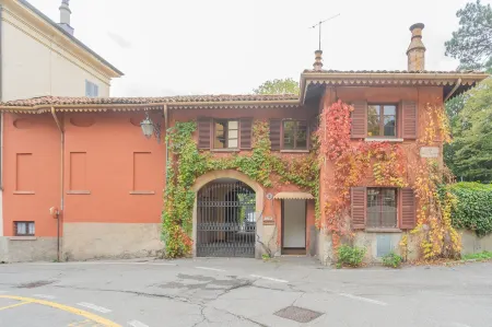La Piazza di Cernobbio - Near the Lake Отели рядом с достопримечательностью «Villa Erba, Cernobbio, Italy»