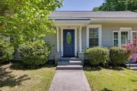 Quaint Anderson Home w/ Sunroom, Walk to Downtown! - Wifi