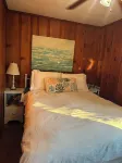 Woodland Oasis Cabin Apartment Hotel di Youngstown