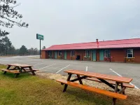 Peninsula Point Lodge Hotels in Gladstone