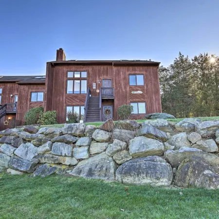 Hike, Ski & Golf: Mtn-View Codo in Vernon Township