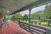 Hot Tub and Fire Pit Pet-Friendly Clayton Escape! - 3-Star