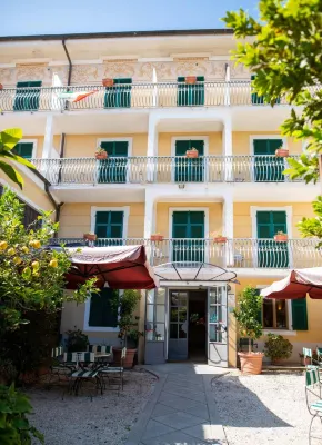 Hotel Miranda Hotels in Ellera