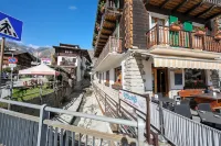 Monterosa Cozy Apartment 200m from Ski - Happy Rentals