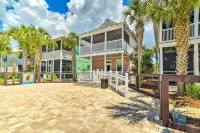 Screened Porch + Beach Access: Port St Joe Cottage - parking