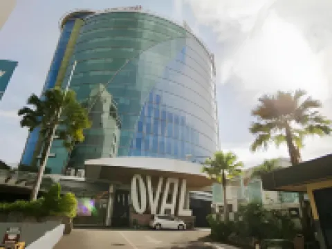 Hotel Oval Hotels in Wonokromo