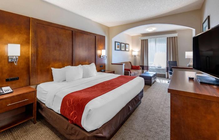 Comfort Suites Near Six Flags Magic Mountain