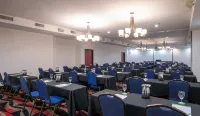 홀리데이 인 오클라호마 시티 에어포트 바이 IHG - 공항 셔틀버스