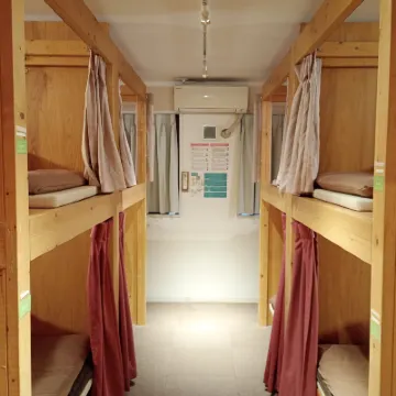 J-Hoppers Osaka Universal - Hostel Hotel berhampiran Osaka Aquarium Kaiyukan