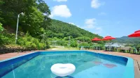 Tongyoung Macaio Pension - Beach