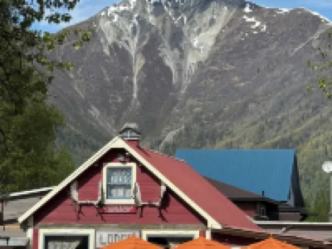 McCarthy Lodge Resort Hotels in McCarthy