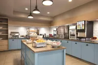 Country Inn & Suites by Radisson,  Atlanta Airport North, GA - breakfast
