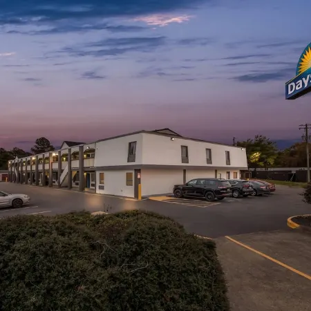 Days Inn by Wyndham Chesapeake