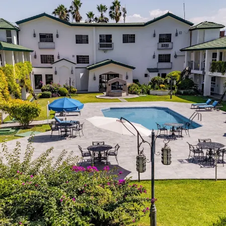 Quinta Dorada Hotel & Suites