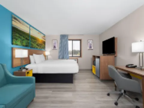 Days Inn by Wyndham Austin Hotels in Austin