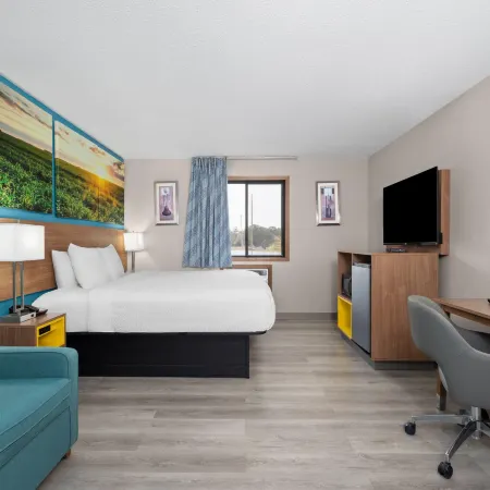 Days Inn by Wyndham Austin Hotels in Austin