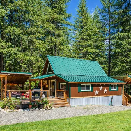 Camp David 1 Bedroom Home by NW Comfy Cabins