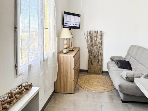 Holiday Home with Sea View near Beach