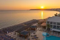 Avra Beach Resort - Merinäköala