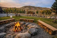 Chinook Winds Lodge