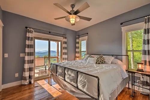 Hiawassee Home w/ Views < 1 Mi to Lake Chatuge - 3-Star
