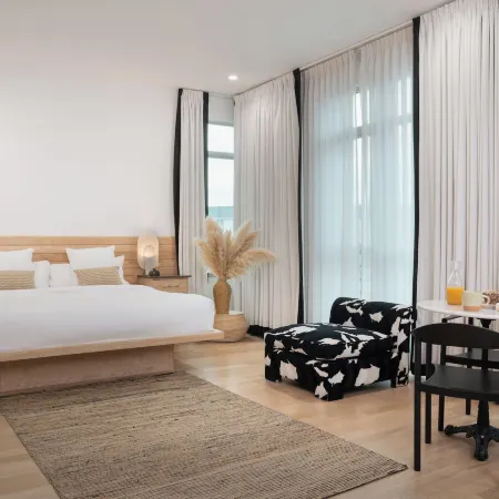 Bungalow Hotel