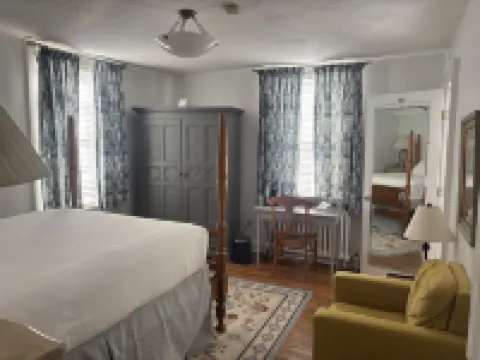 Beekman Arms and Delamater Inn Hotels in Rhinebeck