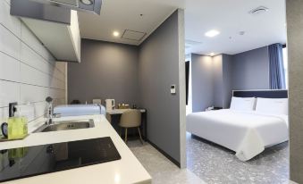 The Muse Hotel & Residence - Housity