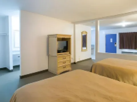 ロードウェイ イン & スイーツ エンタープライズ エンタープライズのホテル