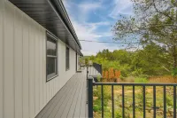 Steps to Table Rock Lake! Family Escape w/ 2 Decks - Wifi