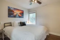 Steps to Table Rock Lake! Family Escape w/ 2 Decks - Wifi
