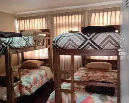 サンタ テレサ アレー ホステル スクレのホテル