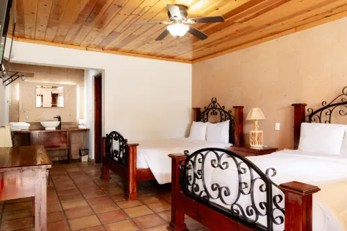 Hotel Cascada Inn